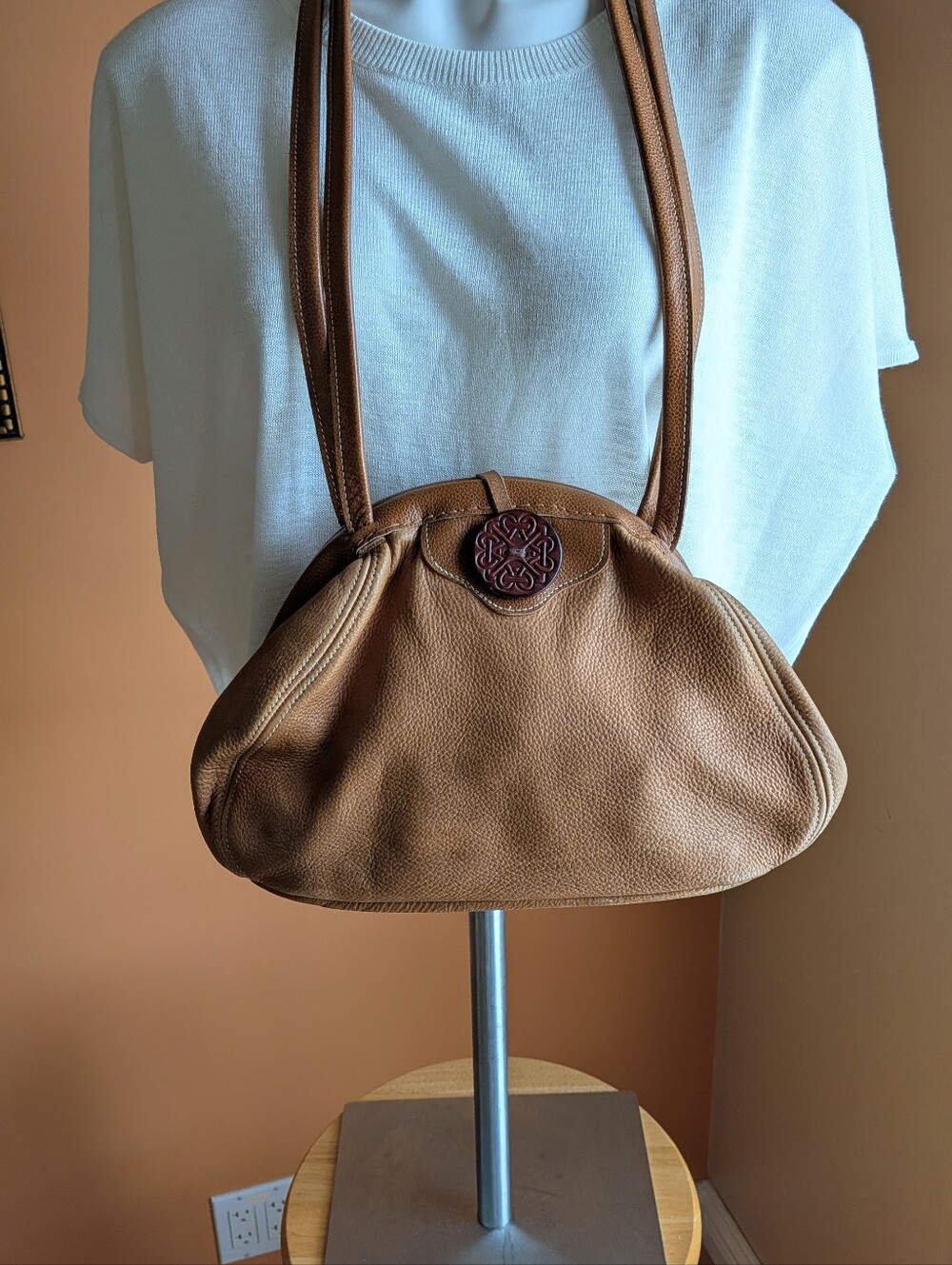 Vintage Amann Tan Leather Shoulder Bag with Decorative Medallion